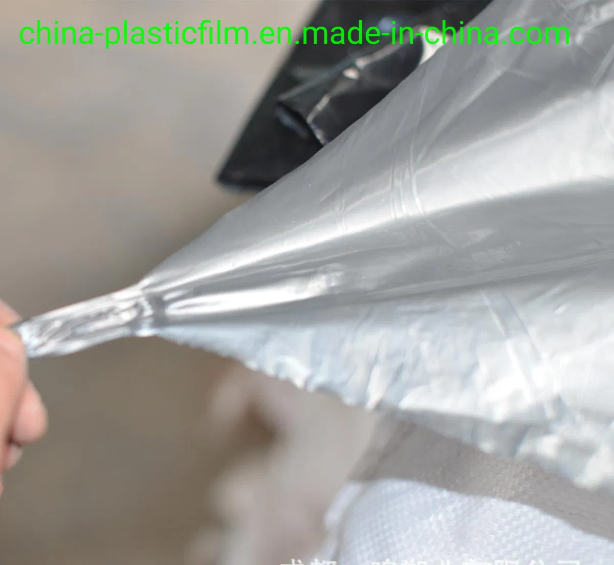 20mic 25mic 30mic 20um 25um 30um Silver Black Plastic Mulch Film Black Silver Plastic Film Greenhouse Film Plastic Film Stretch Film