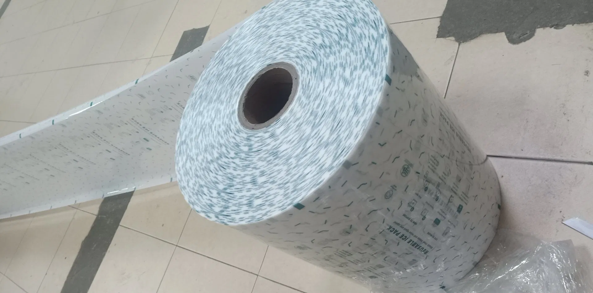 Customized Pallet Packing Hand Wrapping Stretch Film The Chinese Plastic Roll