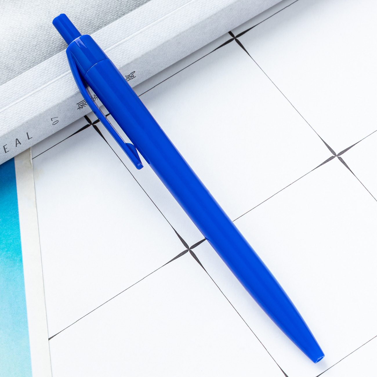 Retractable Plastic Ballpoint Pen